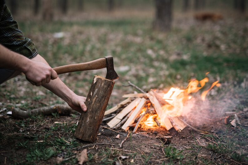 Tactical Firecraft: The Art of Starting & Maintaining Fire for Survival